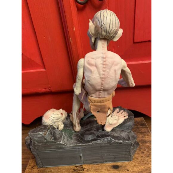 Vintage 2003 Lord of the Rings Talking Gollum Smeagol 11" Action Figure Complete - Picture 2 of 6